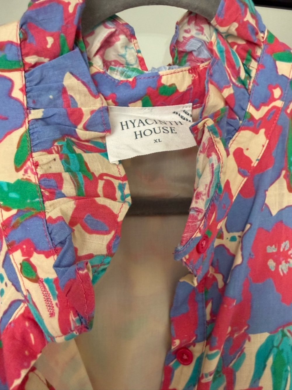 Hyacinth House Bright Floral Button-Front Midi Dress - Picture 4 of 5